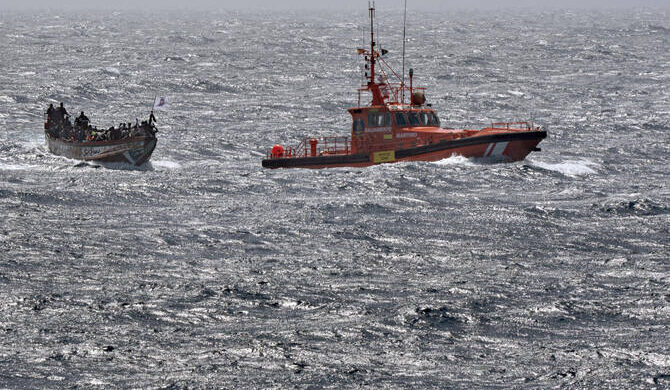 পশ্চিম আফ্রিকা উপকূলে অভিবাসীবাহী নৌকা ডুবে অন্তত ৭০ জন নিহত : গাম্বিয়া
