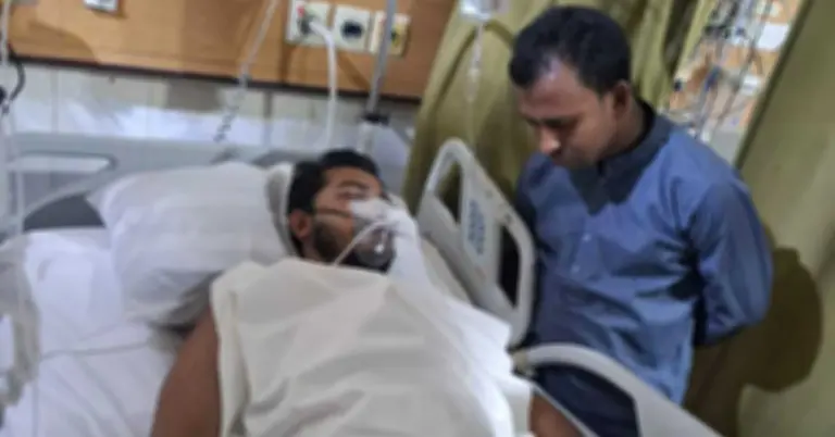 মাথায় রক্তক্ষরণ, নাক ও ডান চোয়ালের হাড় ভেঙেছে নুরের