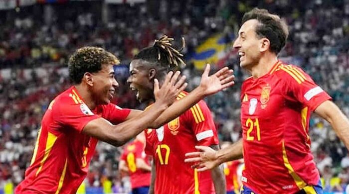 বার্সার সাত ফুটবলার নিয়ে স্পেন দল ঘোষণা