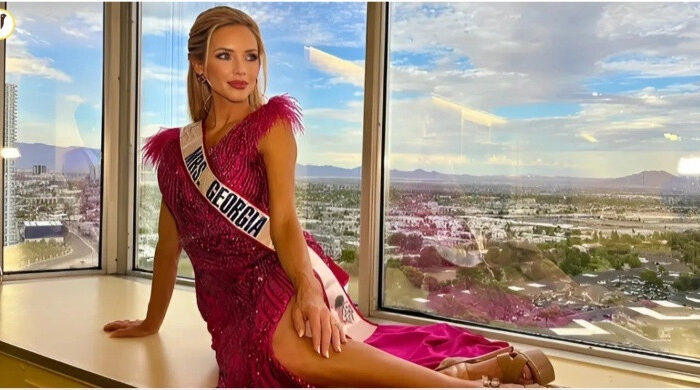 জর্জিয়ার সুন্দরী জিতলেন মিসেস আমেরিকার মুকুট