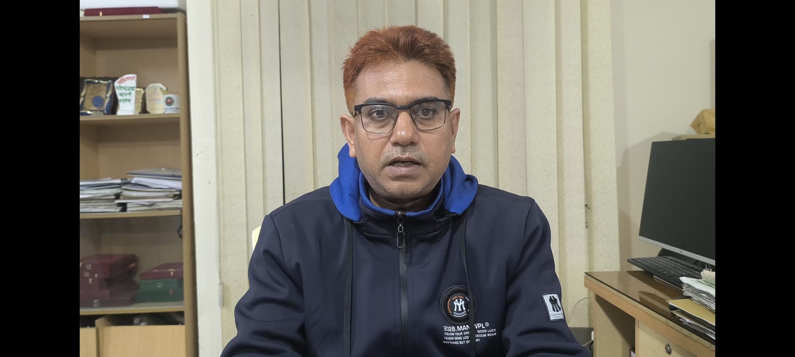 এডিসি’র প্রটোকলে গিয়ে সামাজিক যোগাযোগ মাধ্যমে ফেঁসে গেলেন হাতীবান্ধা (ওসি) তদন্ত কমিটিও গঠন