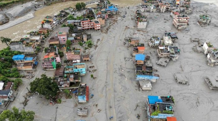 নেপালে প্রাকৃতিক দুর্যোগে প্রাণহানি বেড়ে ৭০০, নিখোঁজ ৩ হাজার