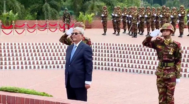 জাতীয় স্মৃতিসৌধে শ্রদ্ধা নিবেদন করলেন রাষ্ট্রপতি মির্জা ফখরুল ইসলাম