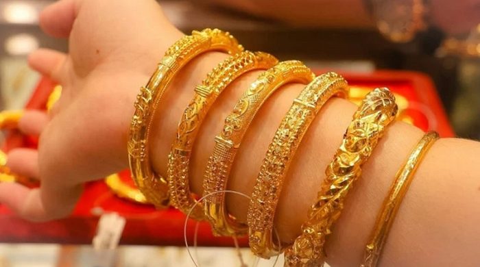 বাড়লো স্বর্ণের দাম, ভরি আড়াই লাখ ছুঁইছুঁই
