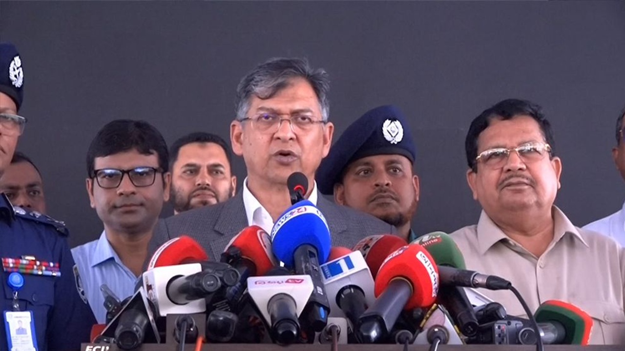 ‘মহাসড়কে এআই ক্যামেরা স্থাপন করায় পরিবহনে চাঁদাবাজিও কমে আসবে’