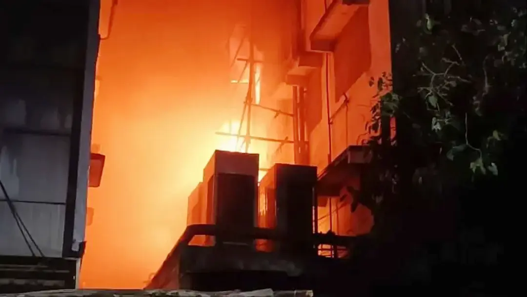 কলকাতায় গভীর রাতে হোটেলে আগুন, নিহতদের সবাই বাংলাদেশি