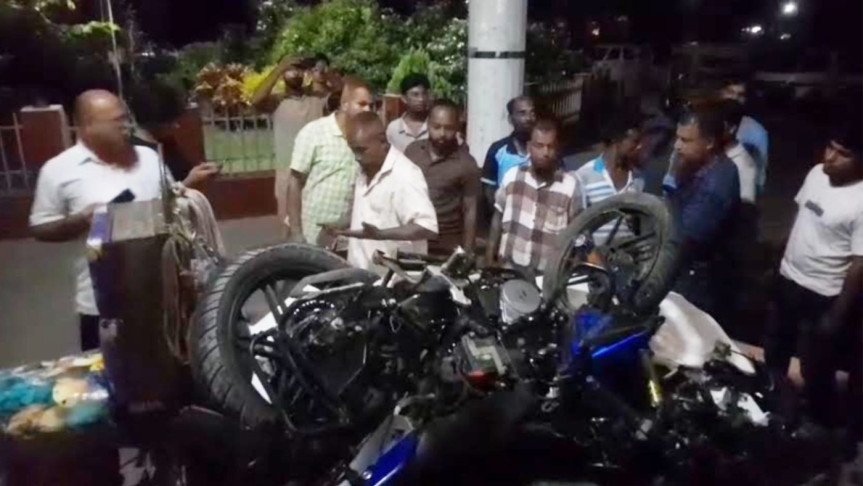 ভাঙ্গায় গাড়িচাপায় ৩ বন্ধু নিহত