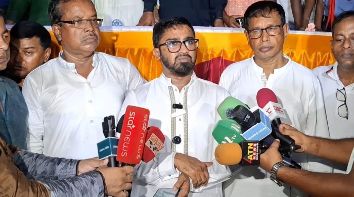 জামায়াত-এনসিপির লংমার্চে আওয়ামী লীগ ফেরার পথ তৈরি হচ্ছে: রাশেদ খাঁন