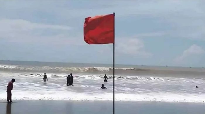 সারাদেশে বৃষ্টির আভাস, সমুদ্রবন্দর ও নদীবন্দরে সতর্কতা