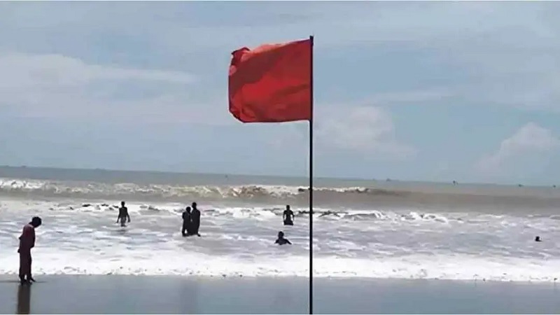 দেশে বৃষ্টির আভাস, সমুদ্রবন্দর ও নদীবন্দরে সতর্কতা